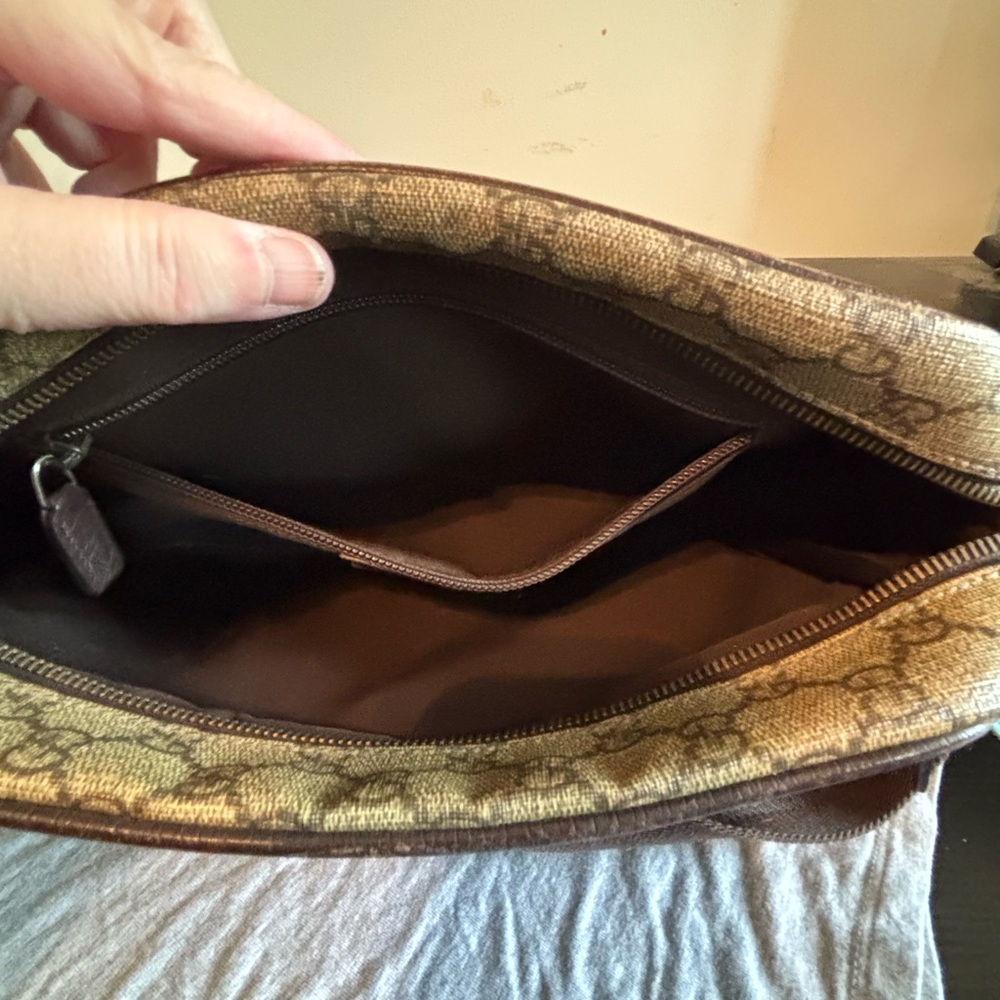 Authentic Vintage Gucci GG Supreme Messenger Bag – Brown/Beige - Picture 6 of 8